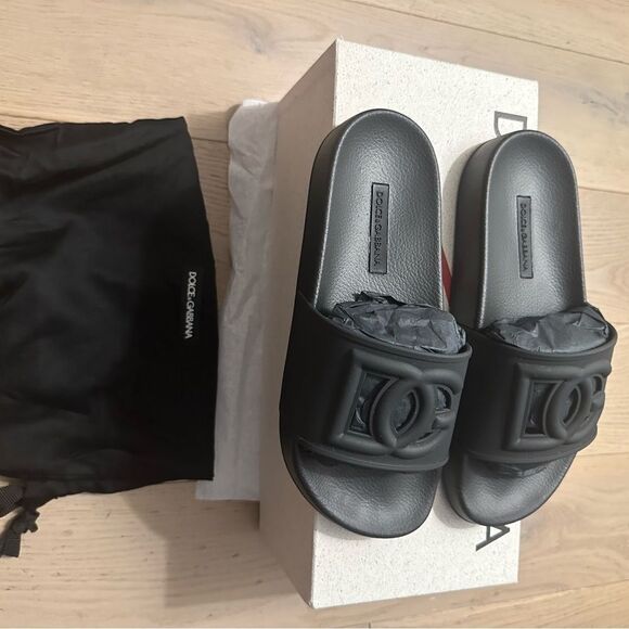 D&G Rubber Slides With DG logo Worn Once Size 36 (Women’s 6) Retail $380 - Picture 9 of 15